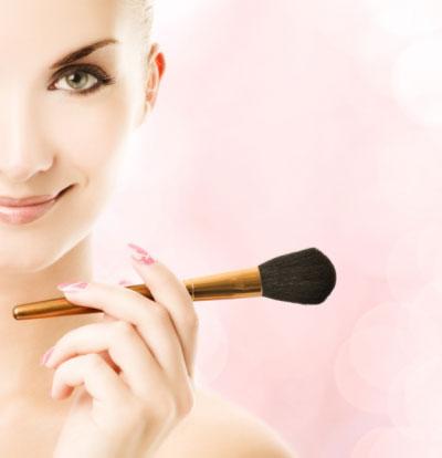 Cómo hacer que tu maquillaje y tu perfume aguanten al máximo en Nochevieja... Cómo hacer que tu maquillaje y tu perfume aguanten al máximo en Nochevieja...