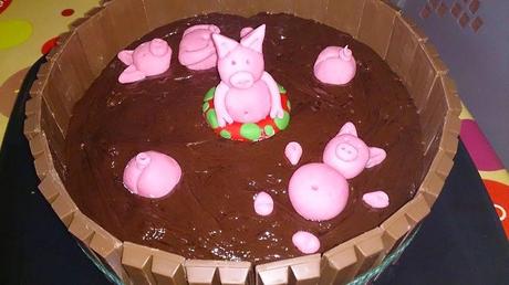 TARTA LODAZAL DE CERDITOS PARA EL 17 CUMPLEAÑOS DE AITOR TARTA LODAZAL DE CERDITOS PARA EL 17 CUMPLEAÑOS DE AITOR