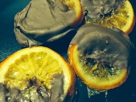 Naranjas Confitadas bañadas en chocolate negro