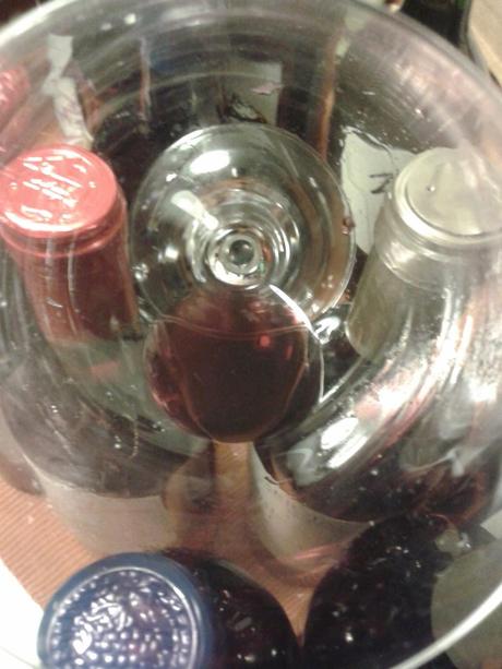 ¿Bodega o farmacia ?. Diez razones para tomar una copa de vino al día. ¿Bodega o farmacia ?. Diez razones para tomar una copa de vino al día.