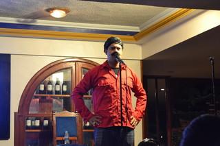 Cómico imitando a Nicolás Maduro Cómico imitando a Nicolás Maduro