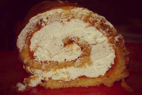 ROLL DE YEMA TOSTADA ROLL DE YEMA TOSTADA