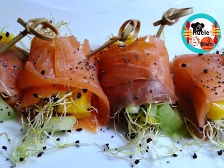 Rollitos de salmón con fruta y verduras Rollitos de salmón con fruta y verduras