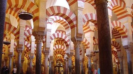 La noche del complot contra Muhammad V de Granada interior-mezquita-cordoba