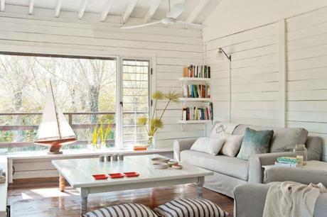 UN REFUGIO... EN LA ORILLA DEL AGUA UN REFUGIO... EN LA ORILLA DEL AGUA