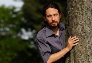 Entrevista imaginaria a un imaginario Pablo Iglesias (2) Iglesias y el pino