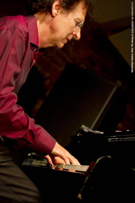 FOTO-Los pianistas del JAMBOREE- KLAUSS IGNATZEK