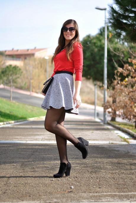 Mis looks... Lady in Red Mis looks... Lady in Red