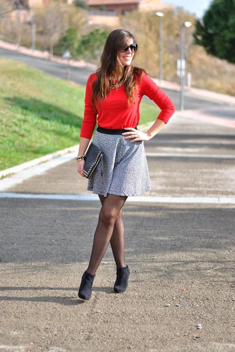 Mis looks... Lady in Red Mis looks... Lady in Red