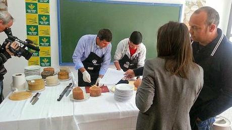Vl CONCURSO ANDALUZ DE QUESOS SIERRA DE CÁDIZ Vl CONCURSO ANDALUZ DE QUESOS SIERRA DE CÁDIZ