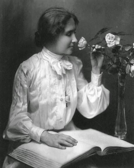 Jardinería y discapacidad: las rosas no conocen límites. Recordando a Helen Keller.
