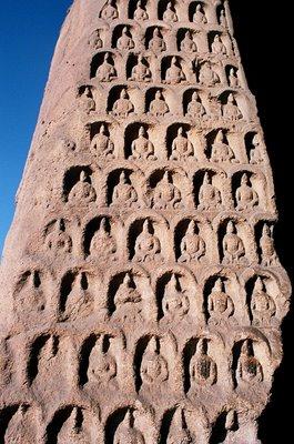 CHINA: LAS CUEVAS DE YUNGANG CHINA: LAS CUEVAS DE YUNGANG