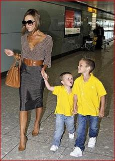 Victoria Beckham...Glamour en el aeropuerto