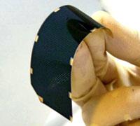 Célula solar flexible de Sharp para uso espacial