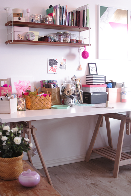 Decoración en blanco y madera en Helsinki 21