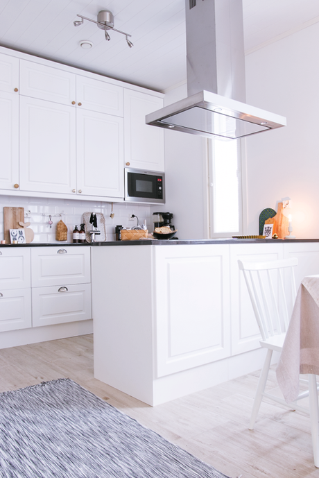 Decoración en blanco y madera en Helsinki 12