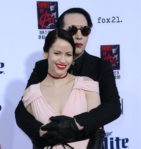 Marilyn Manson confiesa tener relaciones sexuales hasta 10 veces al día Marilyn Manson Lindsay Usich