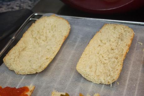 3 paninis caseros de salmón, atún y salchichas y chorizo 3 paninis caseros de salmón, atún y salchichas y chorizo