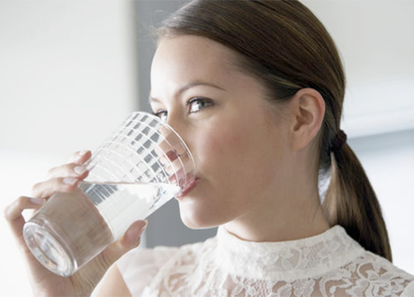 Evita el consumo de refrescos y zumos envasados Evita el consumo de refrescos y zumos envasados