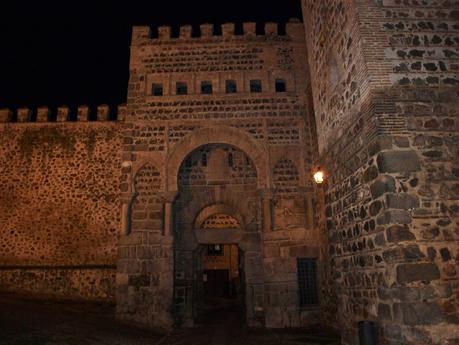 PUERTA DE BISAGRA TOLEDO VIEJA PUERTA DE BISAGRA TOLEDO VIEJA
