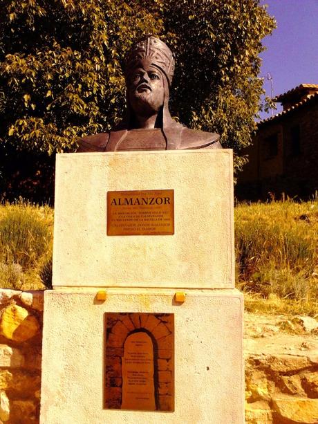 Calatañazor, el pueblo medieval mejor conservado de Soria Calatañazor, el pueblo medieval mejor conservado de Soria