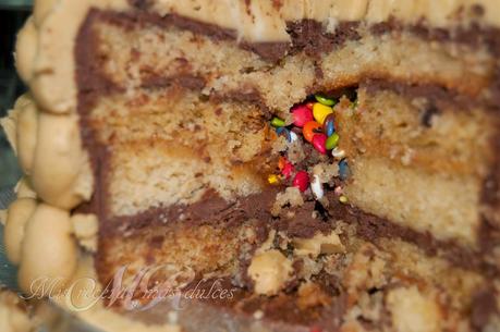 LAYER CAKE DE CHOCOLATE Y TOFFEE CON SORPRESA DE LACASITOS