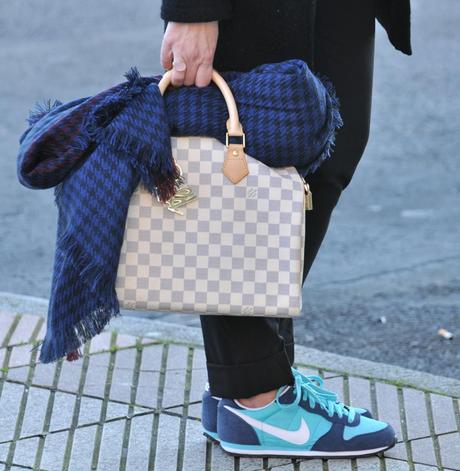 Blue nike Blue nike