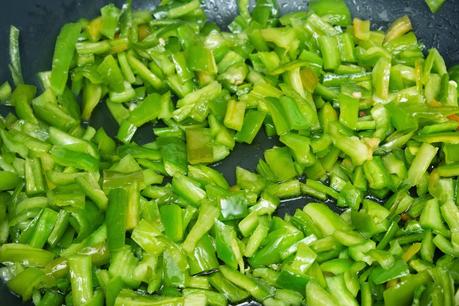 Pisto con pollo gratinado con queso cheddar Pisto con pollo gratinado con queso cheddar