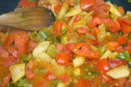 Pisto con pollo gratinado con queso cheddar Pisto con pollo gratinado con queso cheddar