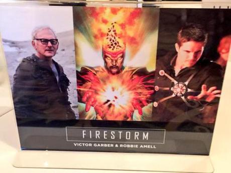 Cw-The-Flash-Firestorm-Victor-Garber-Robbie-Amell