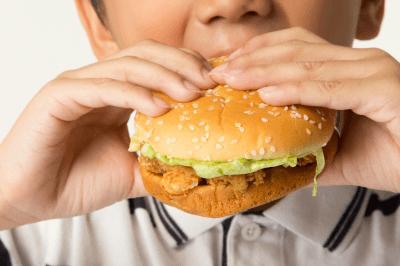 ¿La comida basura afecta al aprendizaje?