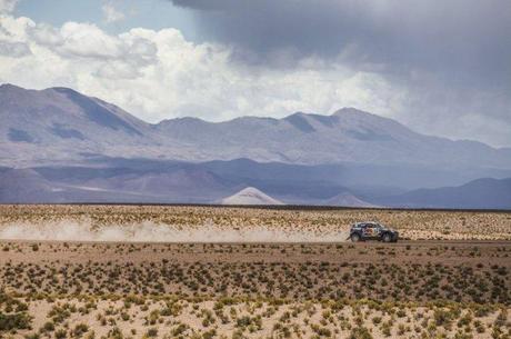 Al-Attiyah se quedó con la décima etapa y estira la ventaja Al-Attiyah se quedó con la décima etapa y estira la ventaja