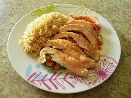 POLLO RELLENO DE BERENJENA, PIMIENTO Y QUESO