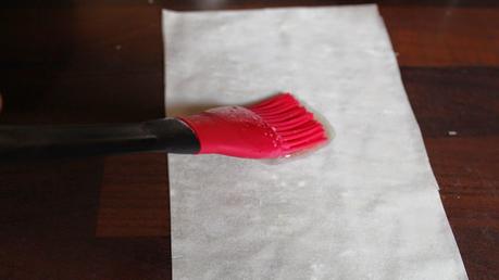 Triángulos de pasta filo con espinacas y queso feta Triángulos de pasta filo con espinacas y queso feta