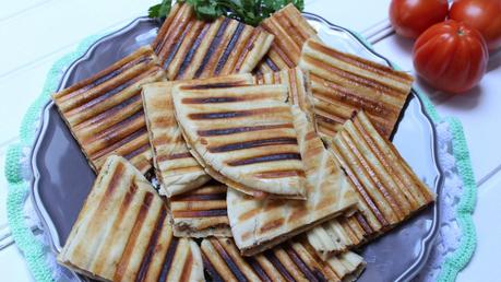 Arayés o sandwich árabe con carne y verduras... pan pita o casi