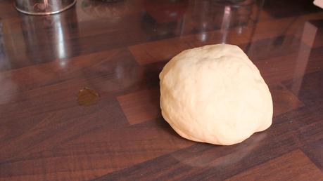 Panecillos trenzados con queso y sésamo (Turquía)