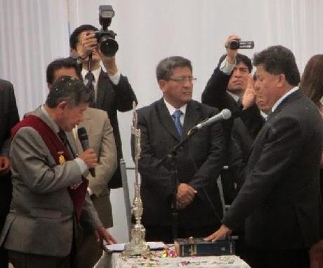 VICE PRESIDENTE REGIONAL DE LIMA CONTINUARÁ GANANDO 2 MIL SOLES… VICE PRESIDENTE REGIONAL DE LIMA CONTINUARÁ GANANDO 2 MIL SOLES…