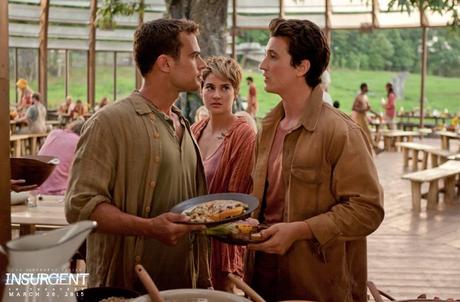 Actualizaciones: Trailer de Insurgente, Nuevos stills y Detrás de escenas