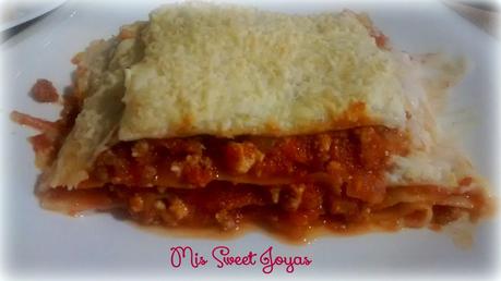 Lasaña casera de carne, súper fácil! Lasaña casera de carne, súper fácil!
