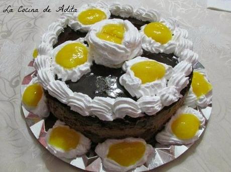 Tarta Ferrero Rocher, con esferificación inversa Tarta Ferrero Rocher, con esferificación inversa