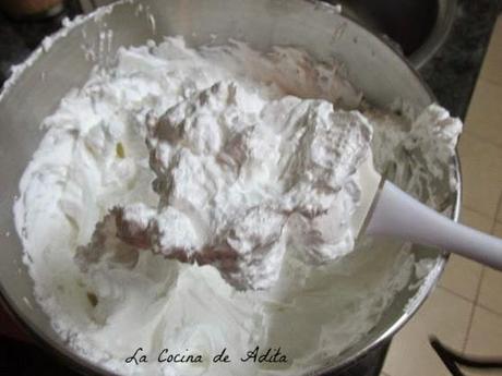 Tarta Ferrero Rocher, con esferificación inversa Tarta Ferrero Rocher, con esferificación inversa