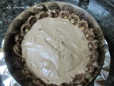 Tarta Ferrero Rocher, con esferificación inversa Tarta Ferrero Rocher, con esferificación inversa