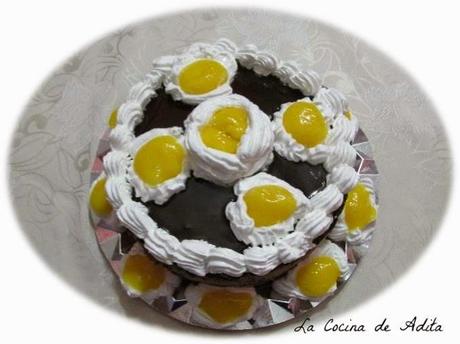 Tarta Ferrero Rocher, con esferificación inversa Tarta Ferrero Rocher, con esferificación inversa