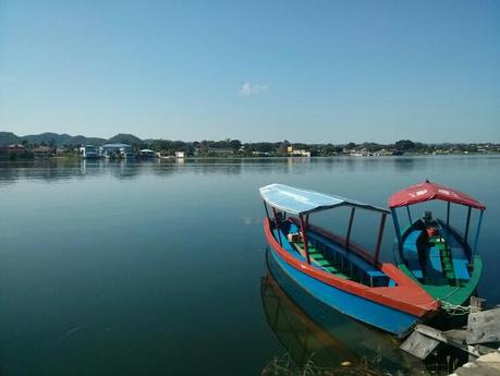 De Flores a Palenque: aventuras en la frontera del disparate. Una tarde cualquiera en Flores