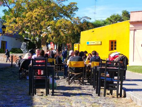 Colonia del Sacramento, piedra y color