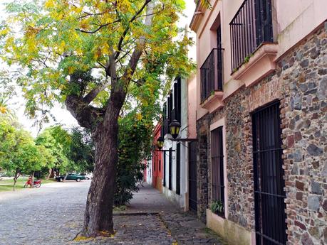 Colonia del Sacramento, piedra y color