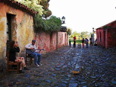 Colonia del Sacramento, piedra y color