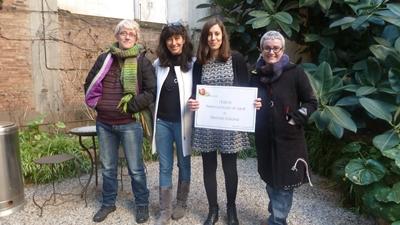 Elisenda Solsona gana la primera edición del Premio Lectures al Jardí Elisenda Solsona con Eva Algans y Assum Guardiola, Factoria de Lletres, y Rosa Mena, Lectures al Jardí_Premio