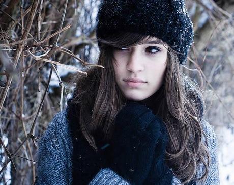 Llega la nieve: cómo proteger la piel ante este factor externo perjudicial chica nieve