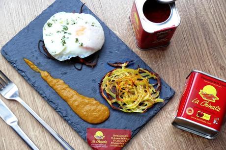 Huevo poché sobre nido de patata con salsa de pimentón “La Chinata” Nido de patata